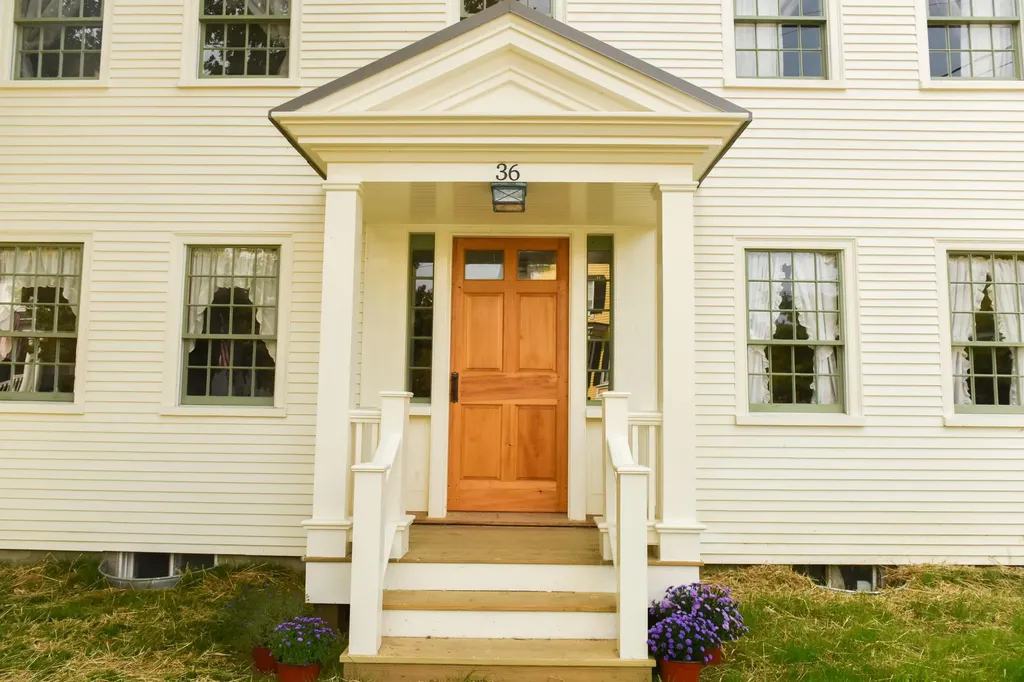 36 Main Street Bowdoinham ME 04008