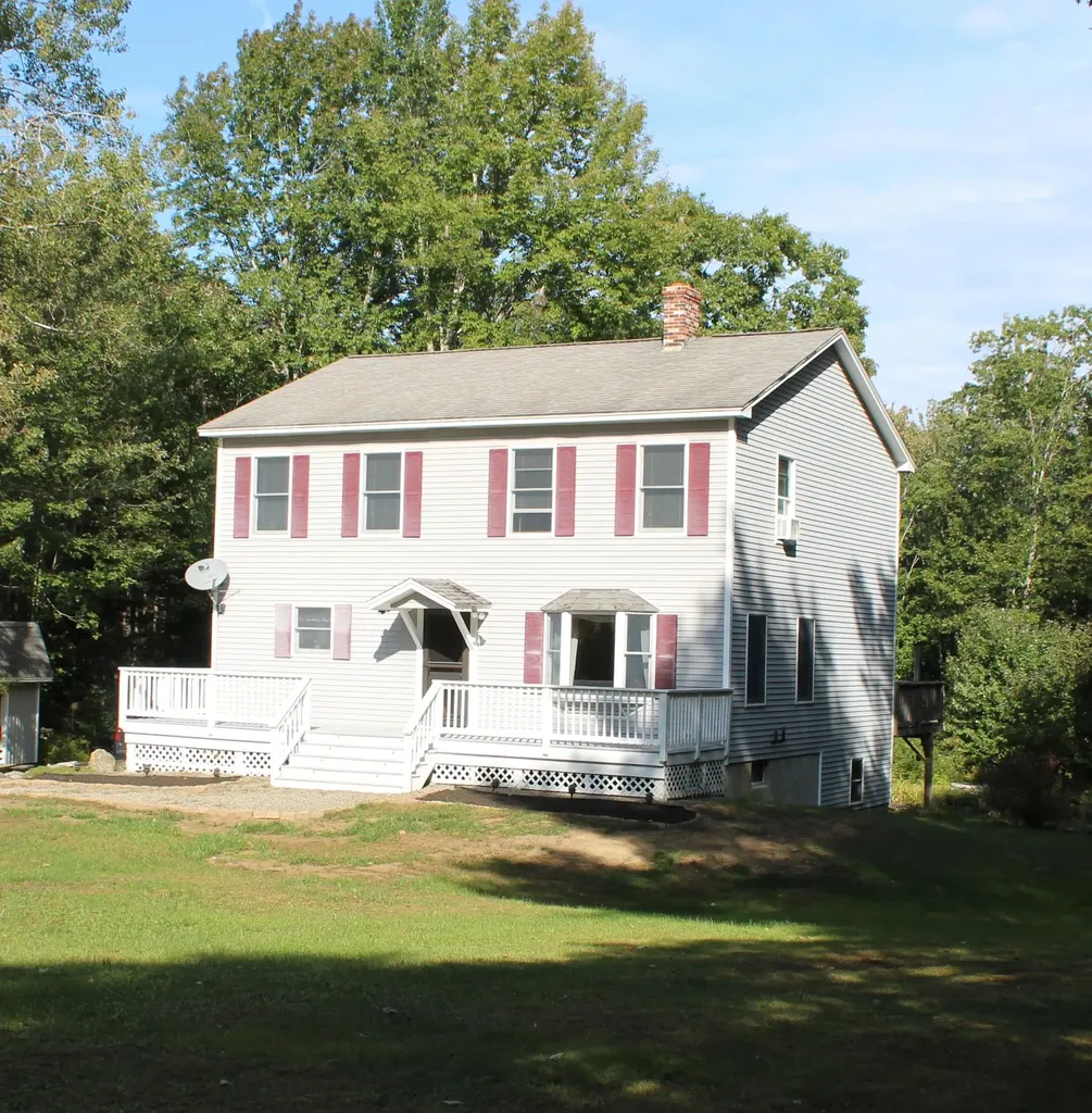 1873 Eastern Road Warren ME 04864