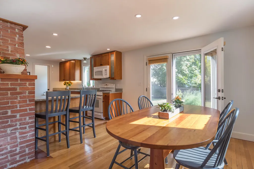 58 Clemons Street South Portland ME 04106