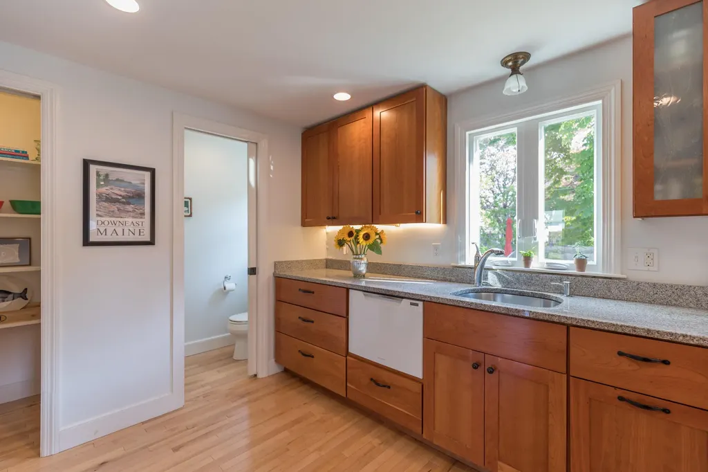 58 Clemons Street South Portland ME 04106