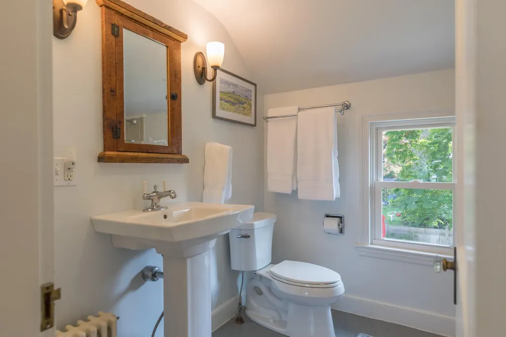 58 Clemons Street South Portland ME 04106