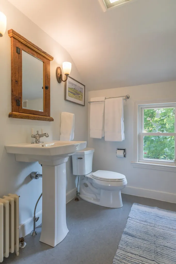 58 Clemons Street South Portland ME 04106