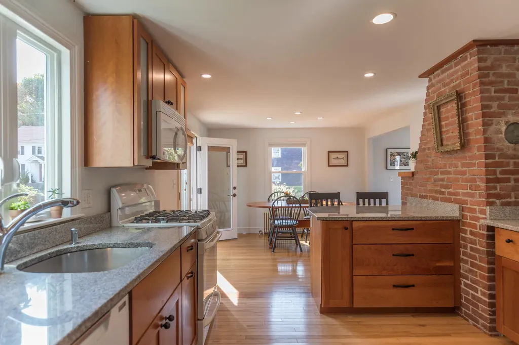 58 Clemons Street South Portland ME 04106