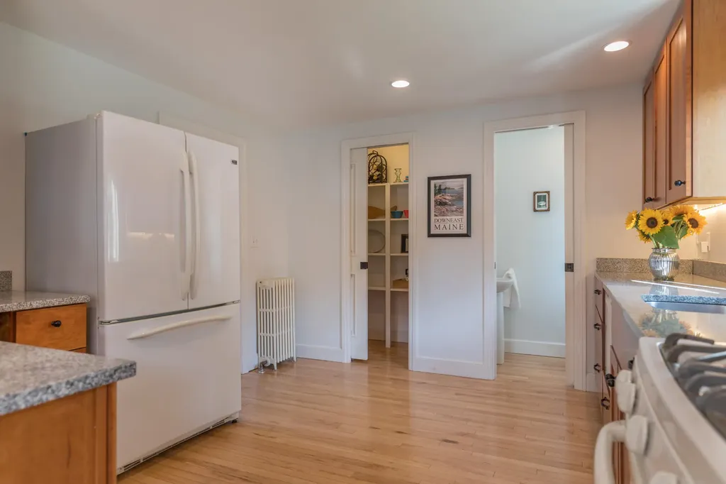 58 Clemons Street South Portland ME 04106