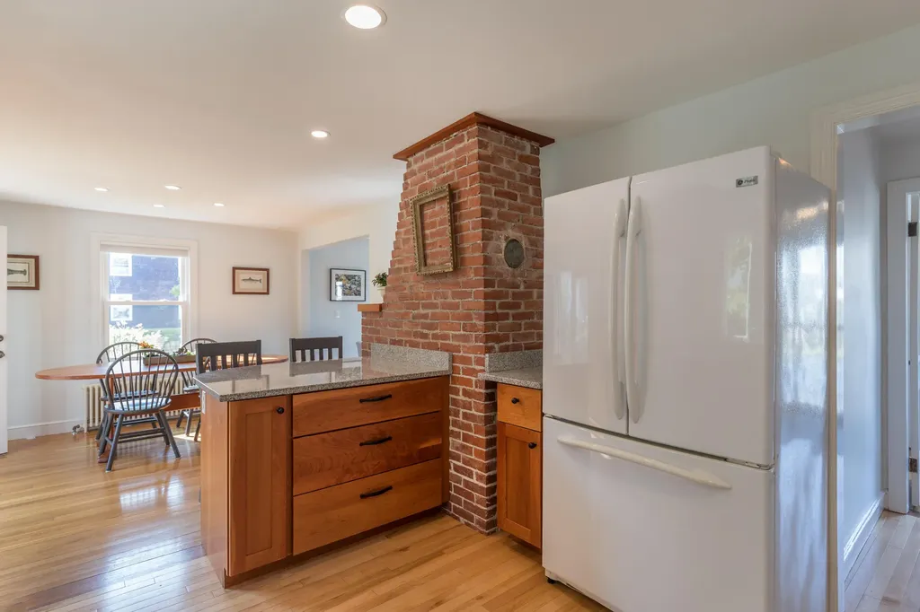 58 Clemons Street South Portland ME 04106