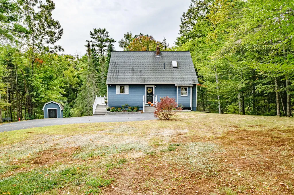 87 Beech Hill Road Freeport ME 04032