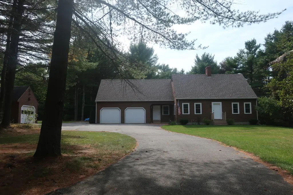 325 Hoxie Hill Road Orrington ME 04474