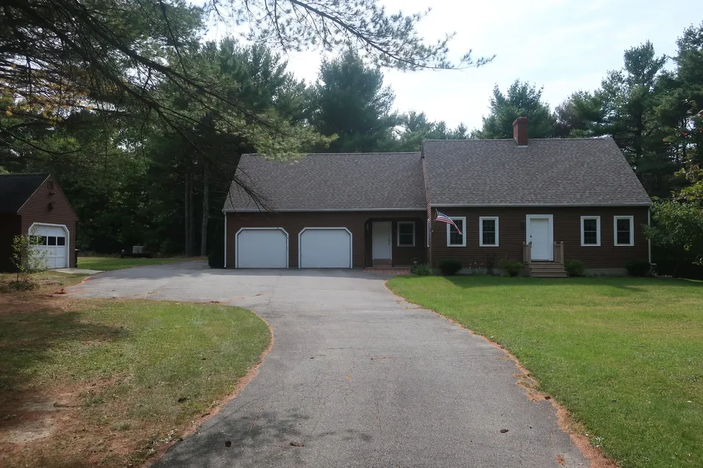 325 Hoxie Hill Road Orrington ME 04474