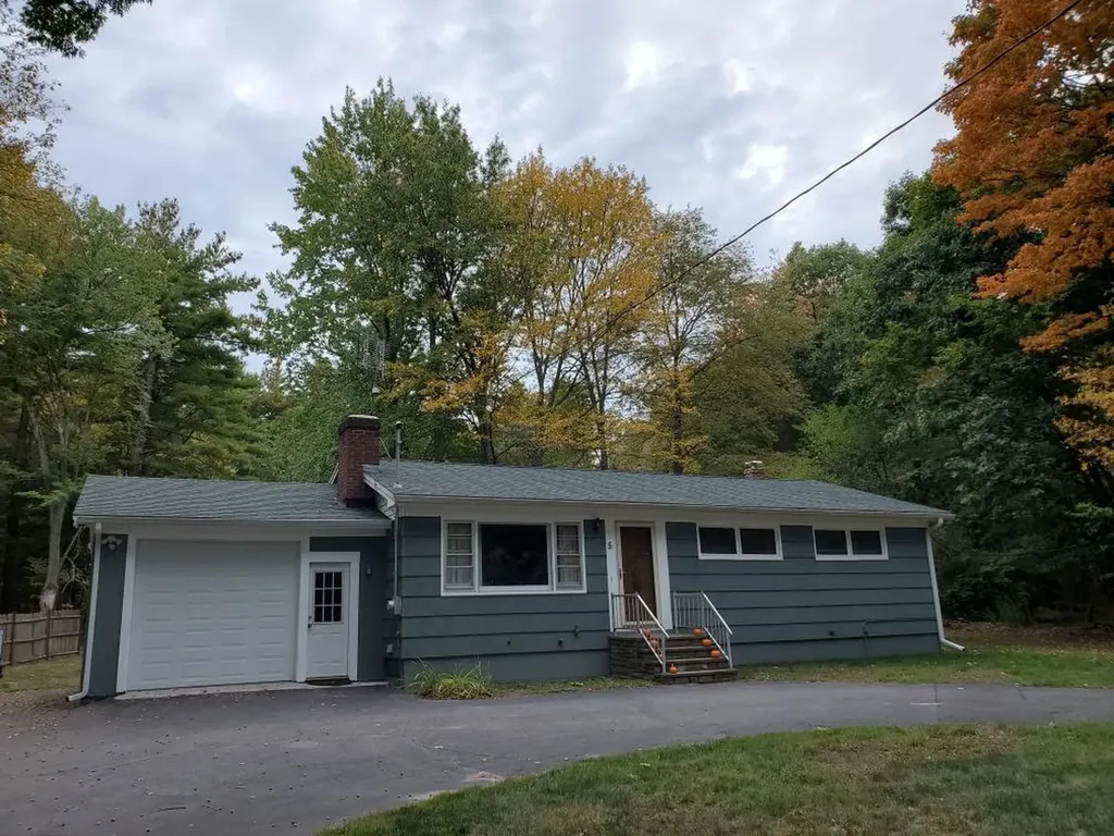 5 Remicks Lane Kittery ME 03904