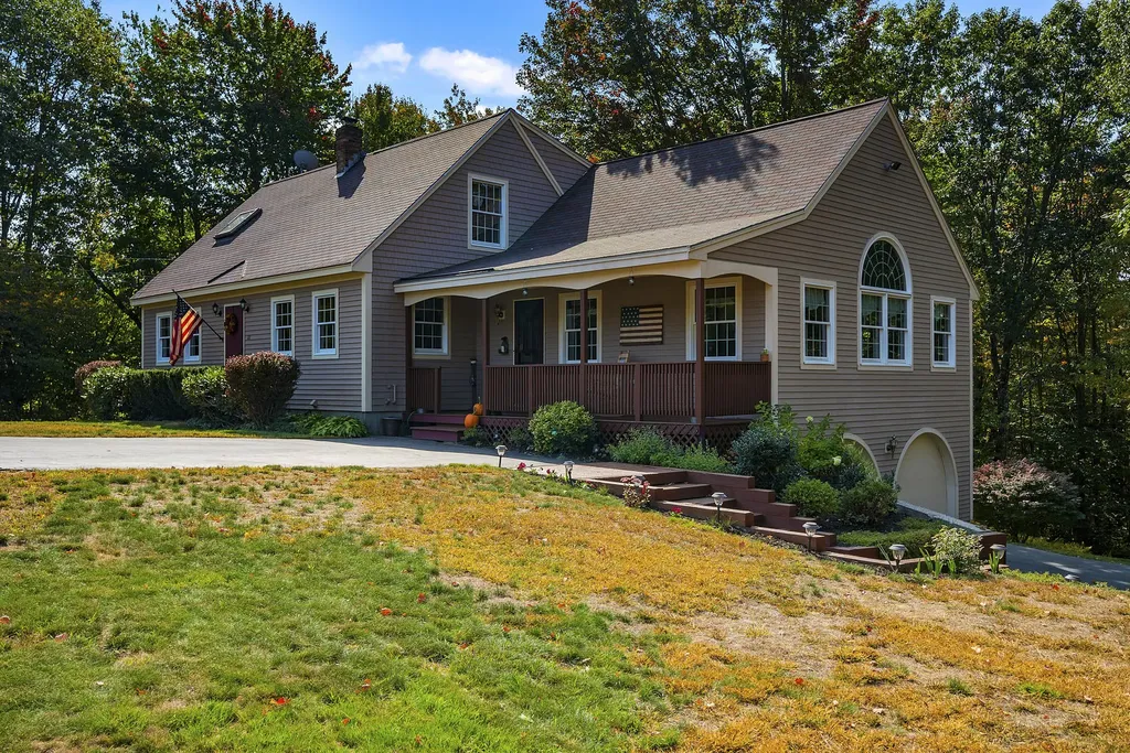 22 Oak Ridge Drive Standish ME 04084