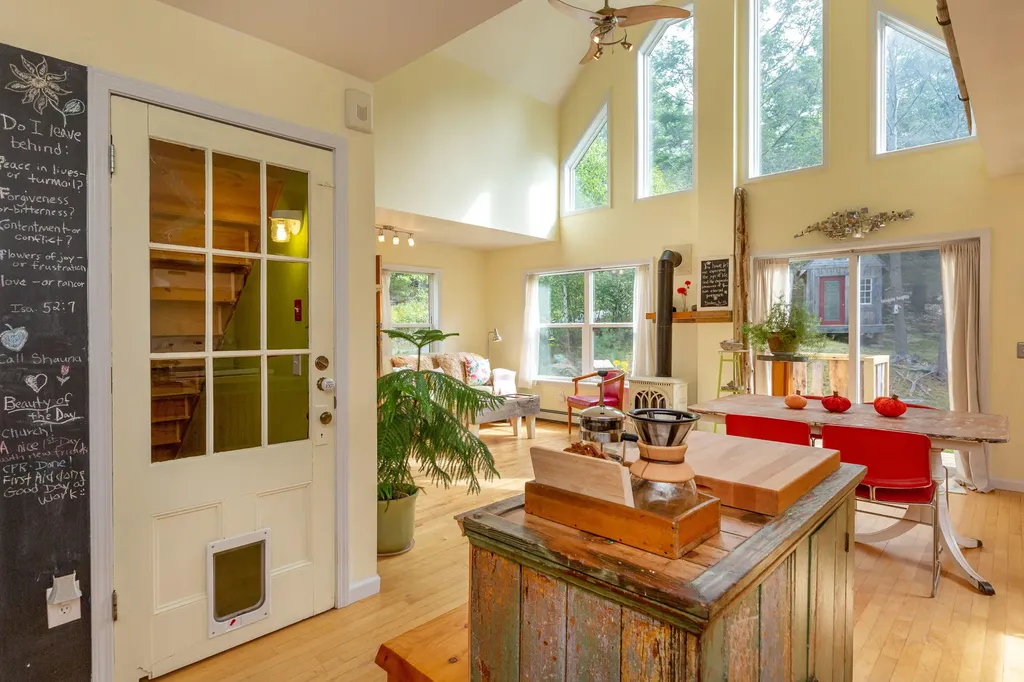 437 Barley Neck Road Woolwich ME 04579