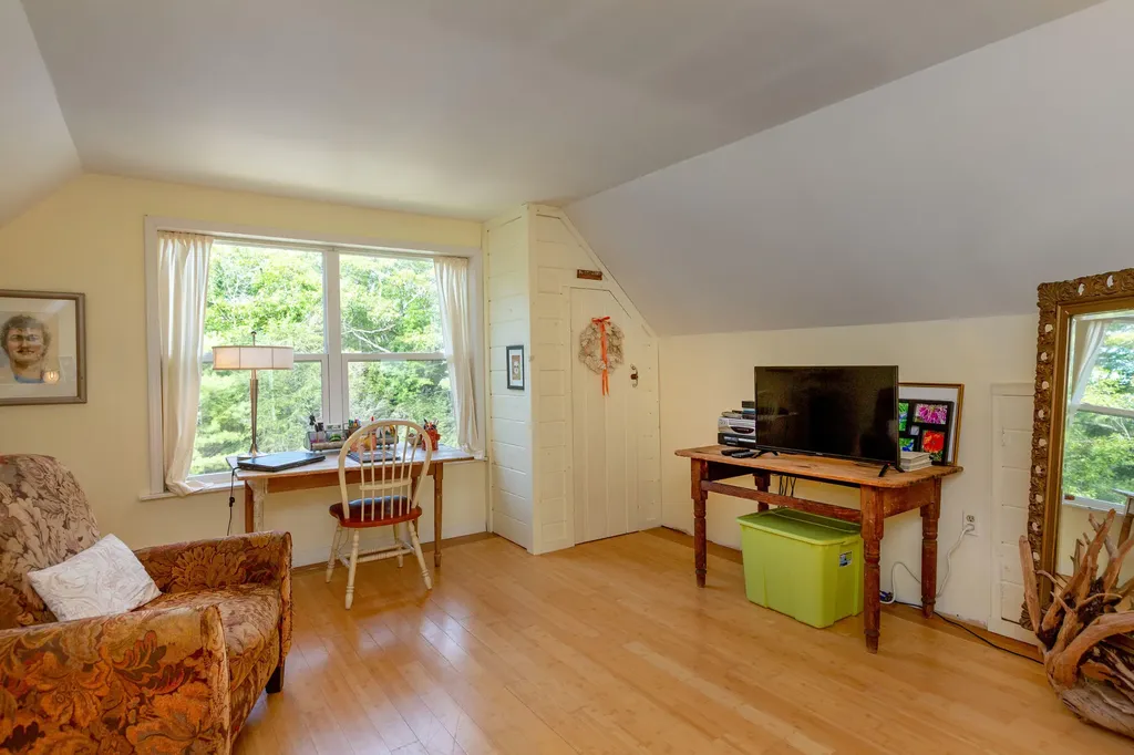 437 Barley Neck Road Woolwich ME 04579