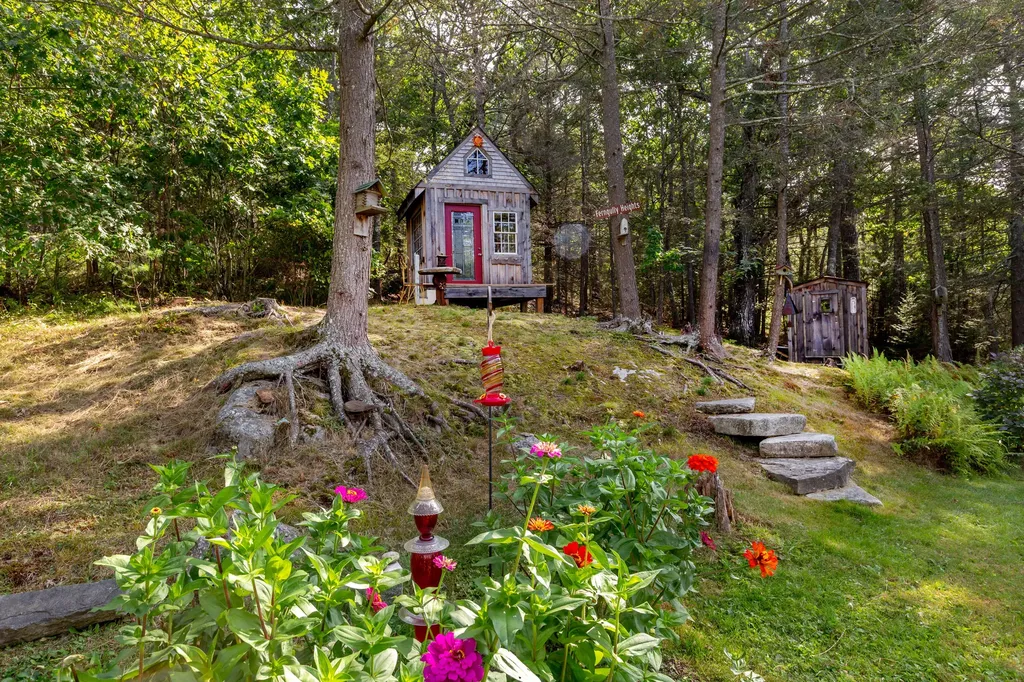 437 Barley Neck Road Woolwich ME 04579