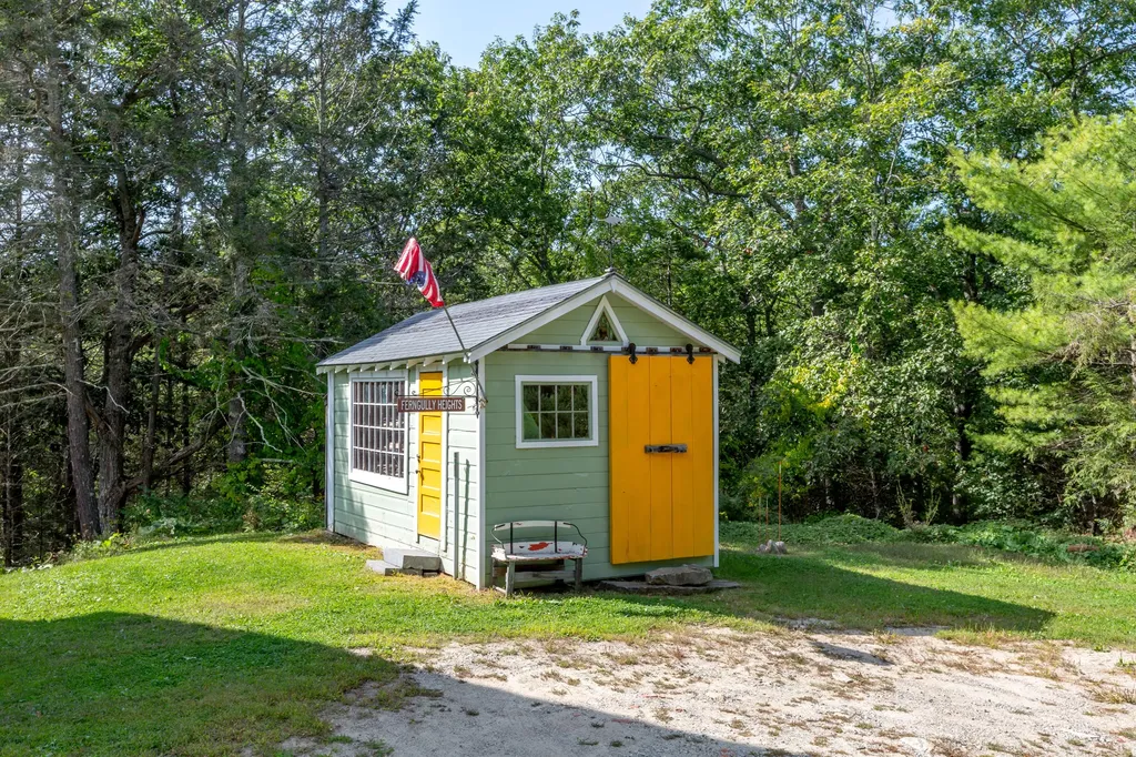 437 Barley Neck Road Woolwich ME 04579