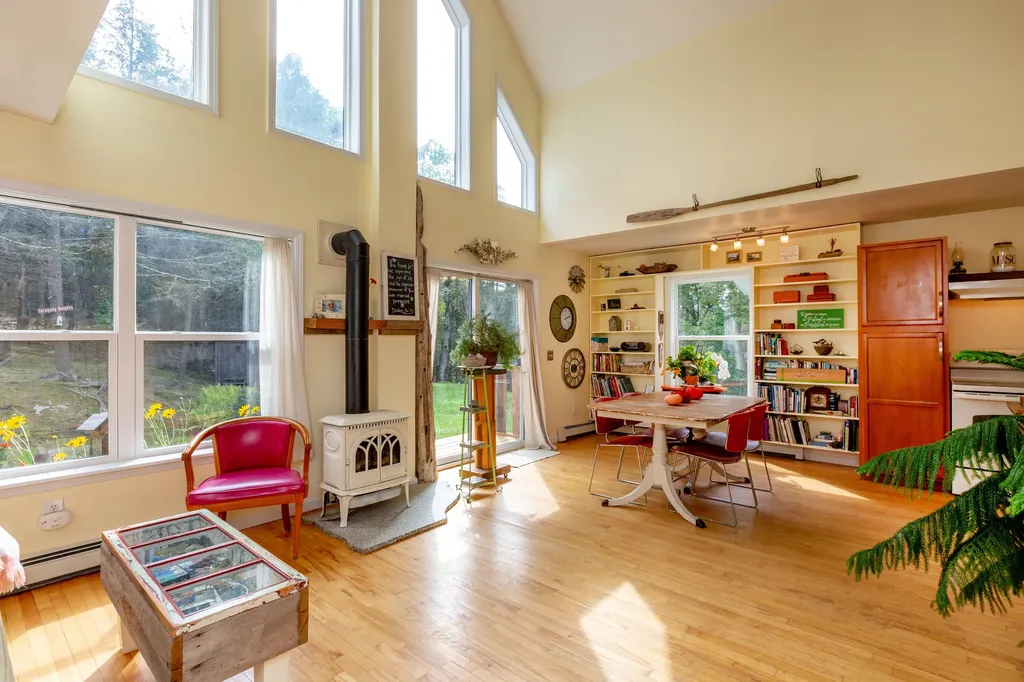 437 Barley Neck Road Woolwich ME 04579