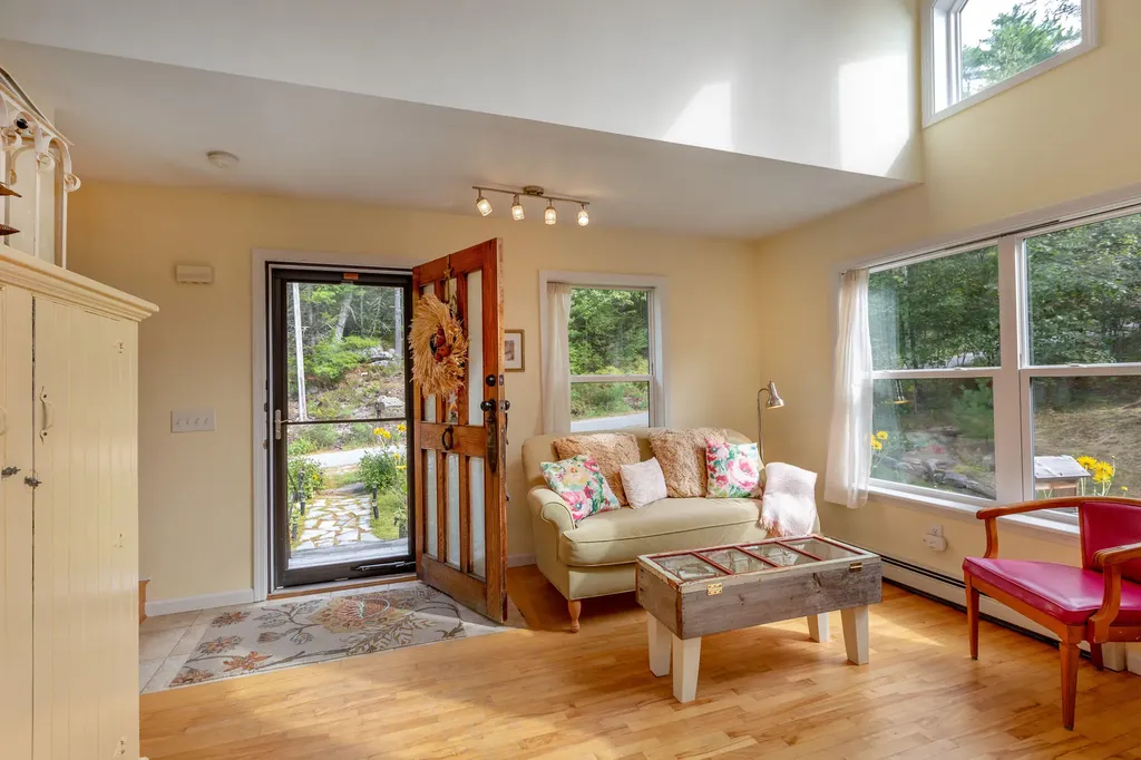 437 Barley Neck Road Woolwich ME 04579