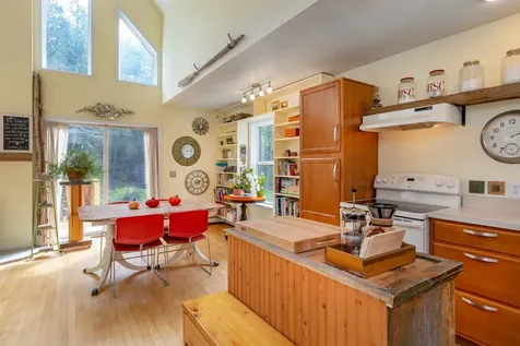 437 Barley Neck Road Woolwich ME 04579