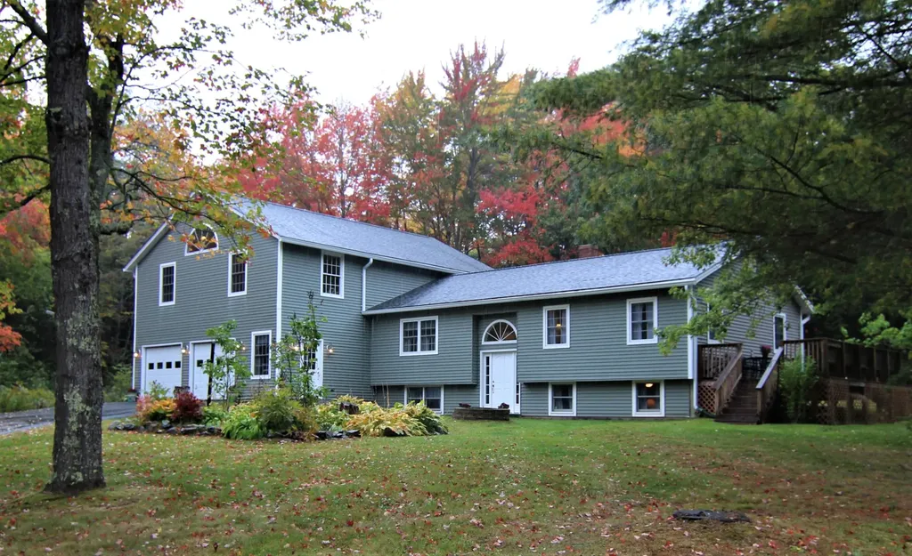 92 Hopkins Road Hampden ME 04444