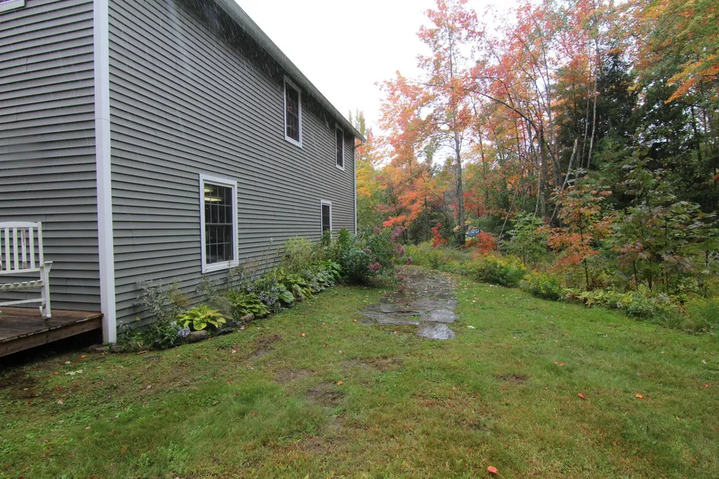 92 Hopkins Road Hampden ME 04444