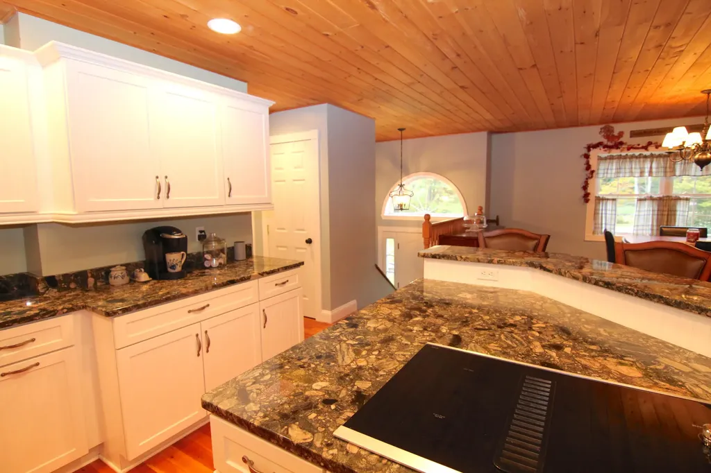 92 Hopkins Road Hampden ME 04444