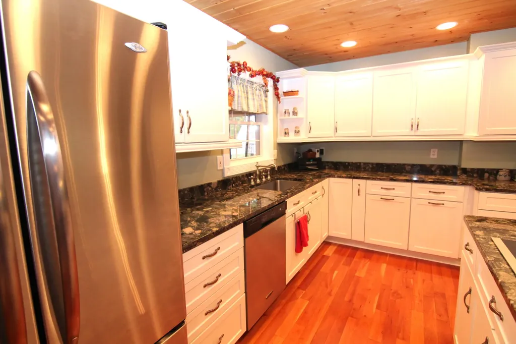 92 Hopkins Road Hampden ME 04444