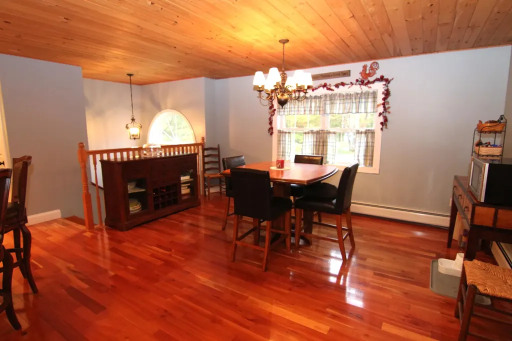 92 Hopkins Road Hampden ME 04444