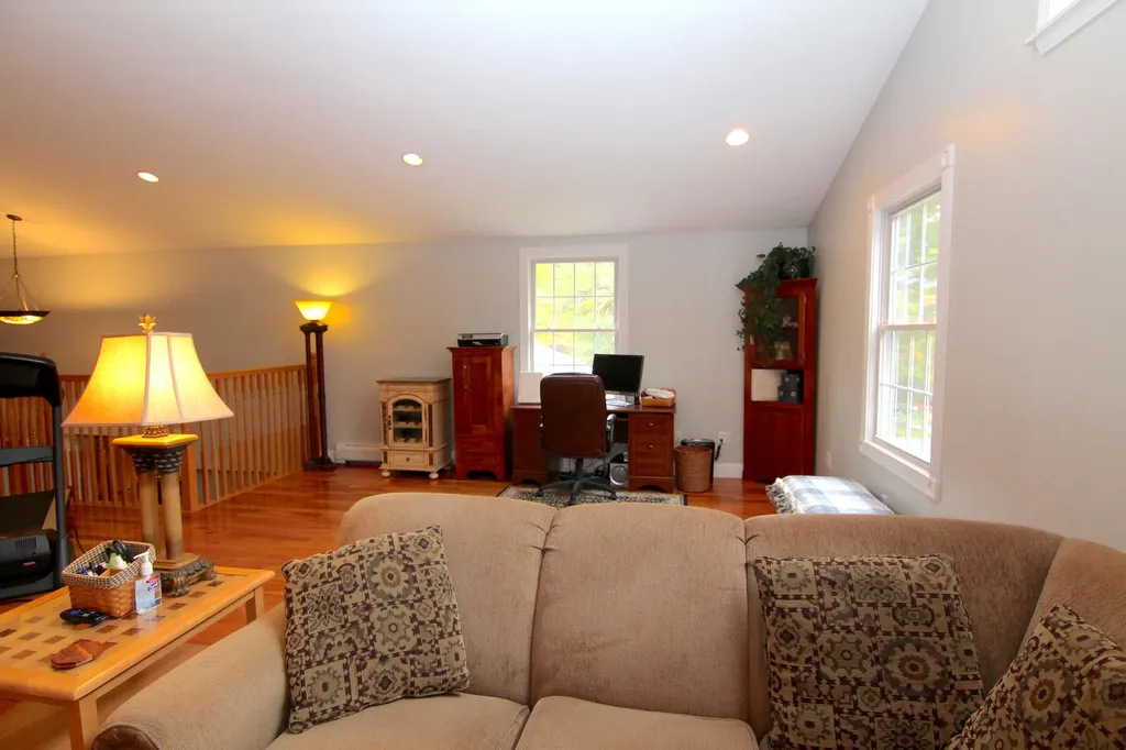 92 Hopkins Road Hampden ME 04444