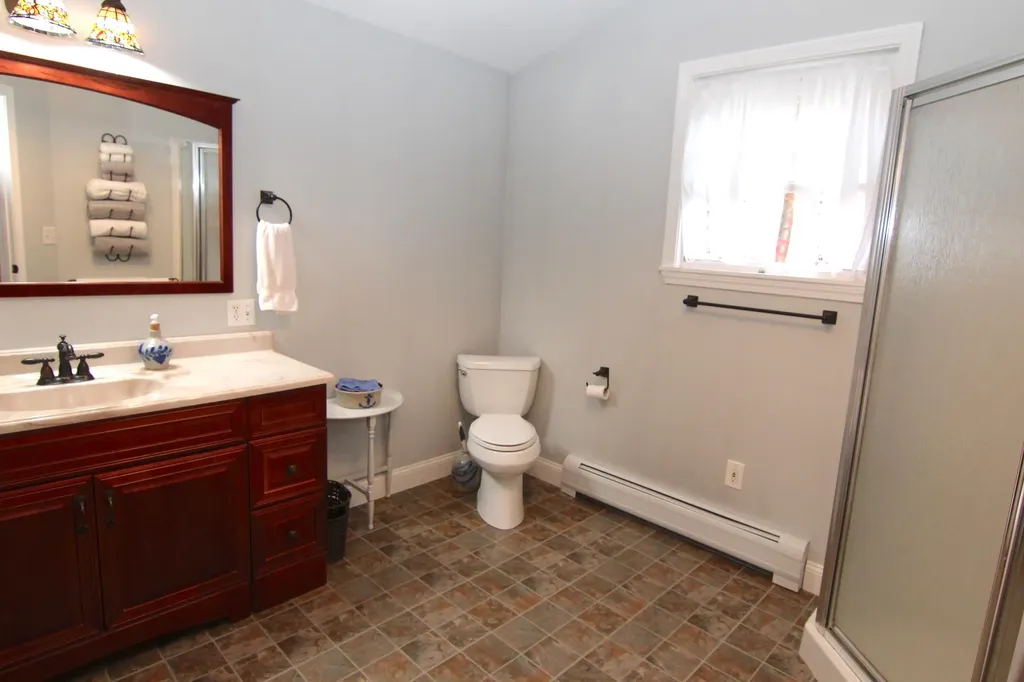 92 Hopkins Road Hampden ME 04444