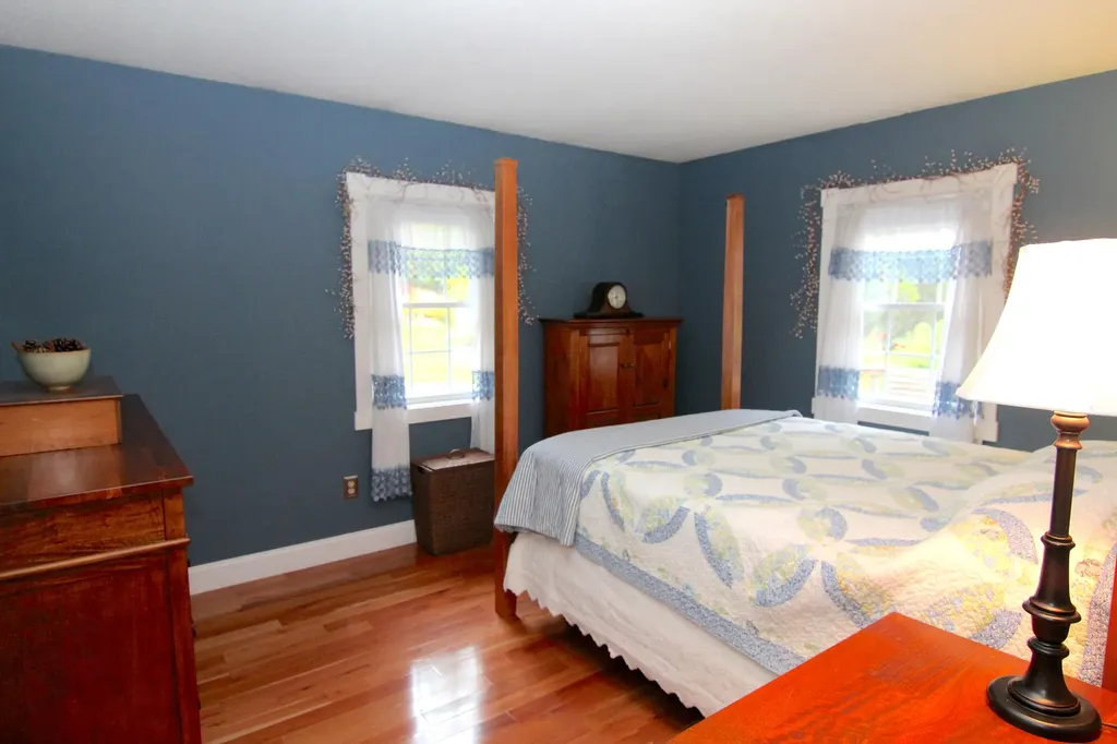 92 Hopkins Road Hampden ME 04444