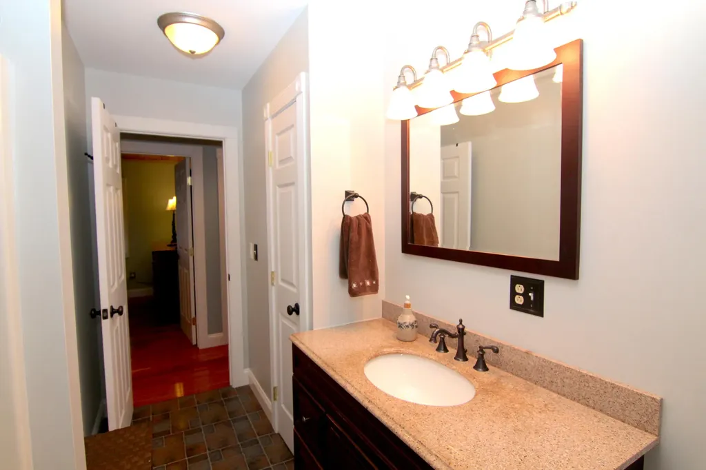 92 Hopkins Road Hampden ME 04444