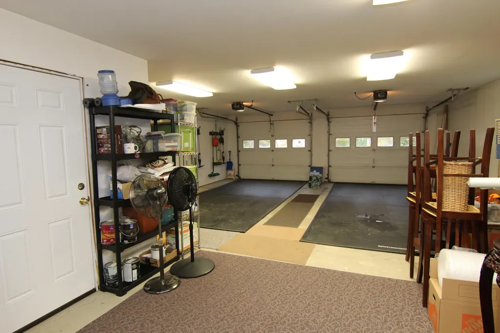 92 Hopkins Road Hampden ME 04444