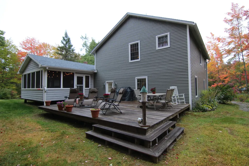 92 Hopkins Road Hampden ME 04444