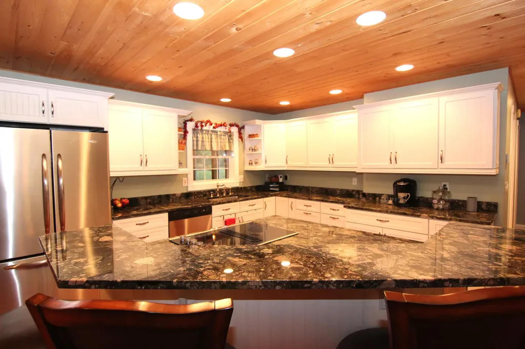 92 Hopkins Road Hampden ME 04444