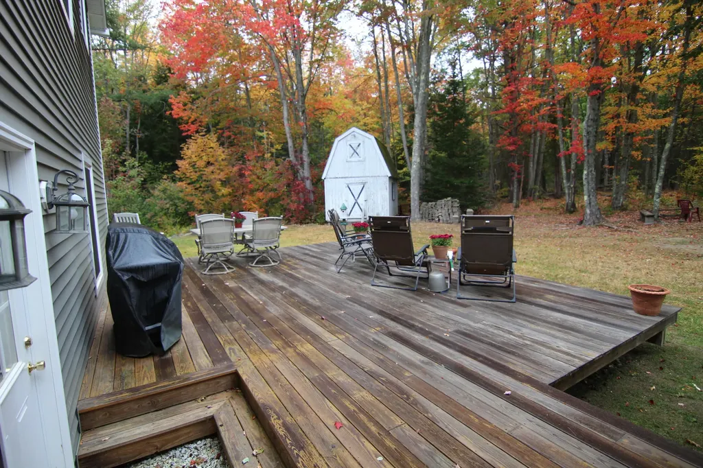 92 Hopkins Road Hampden ME 04444