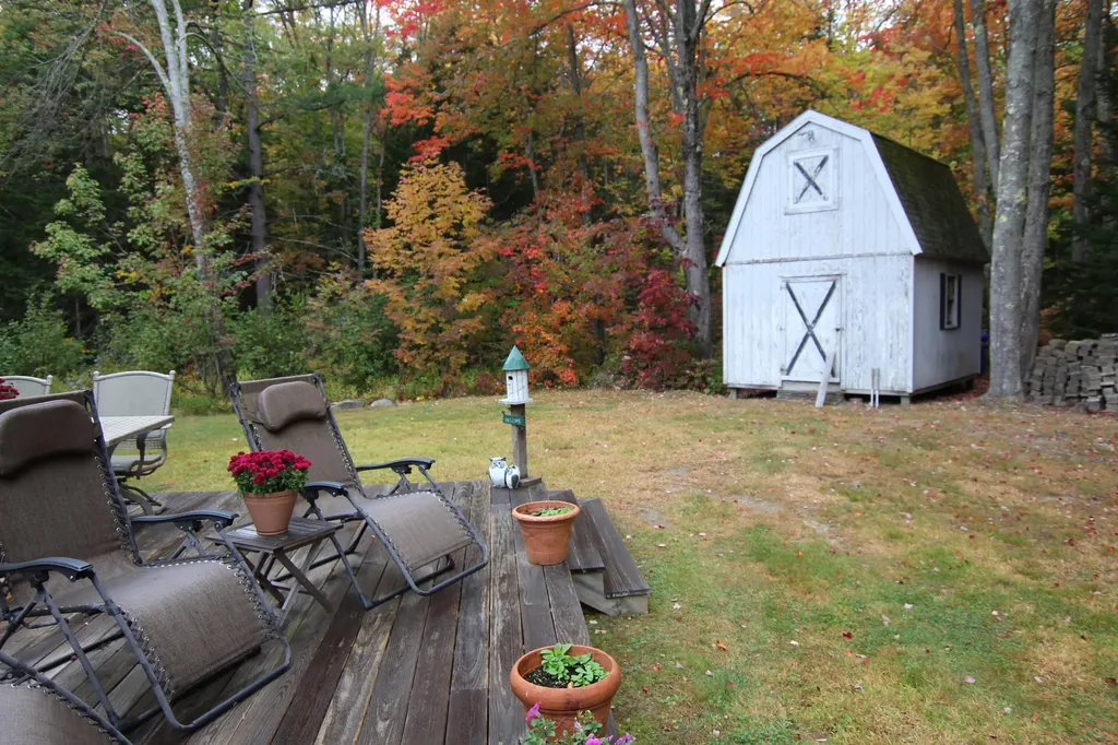 92 Hopkins Road Hampden ME 04444