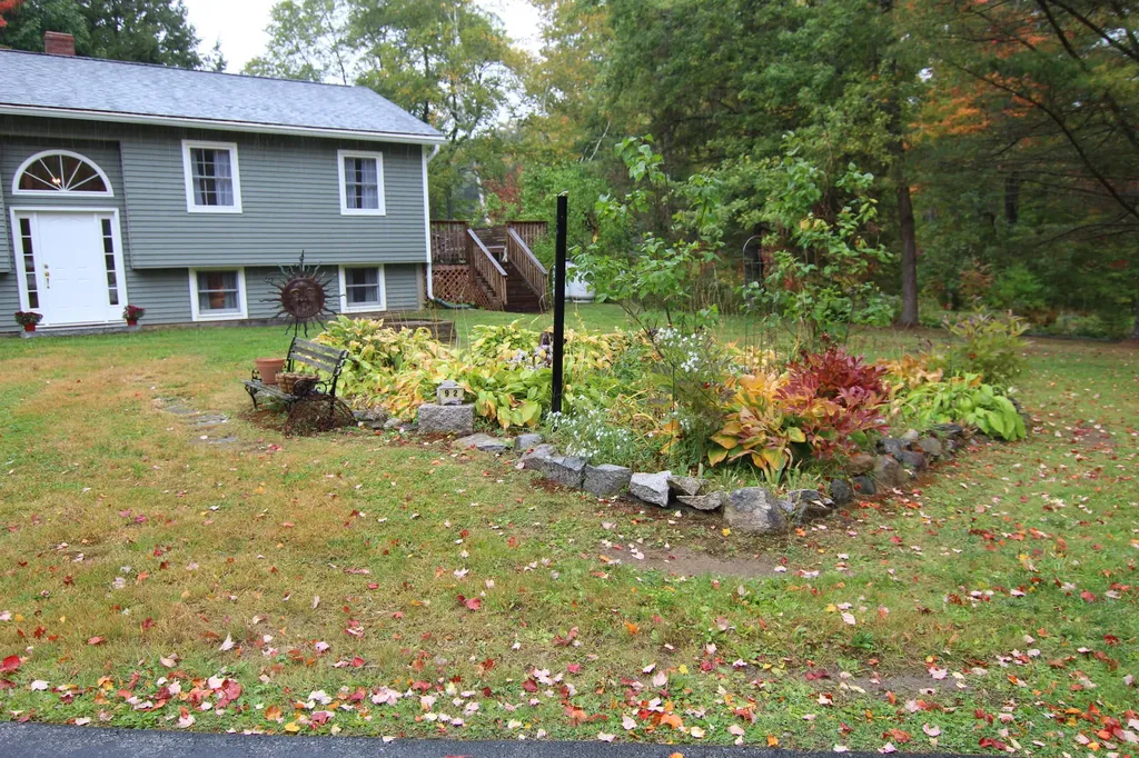 92 Hopkins Road Hampden ME 04444