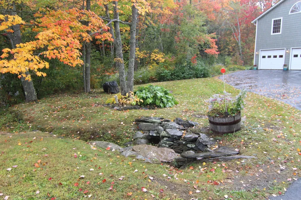 92 Hopkins Road Hampden ME 04444