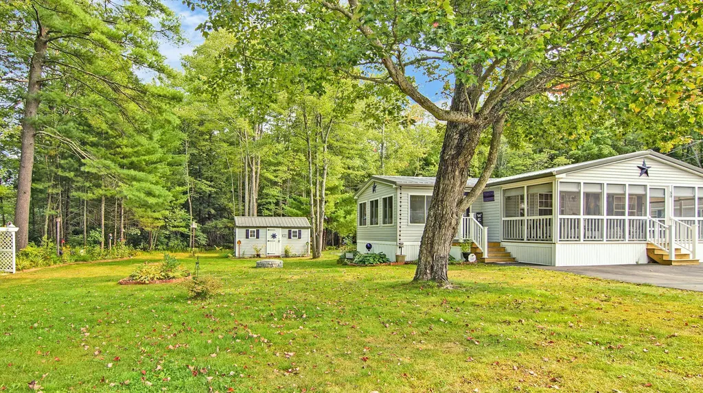38 Pinewood Drive Sanford ME 04073