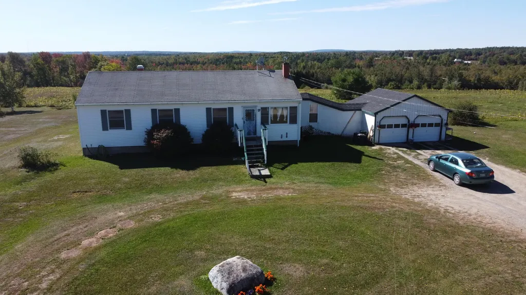 37 Sunset Hill Road Palmyra ME 04965