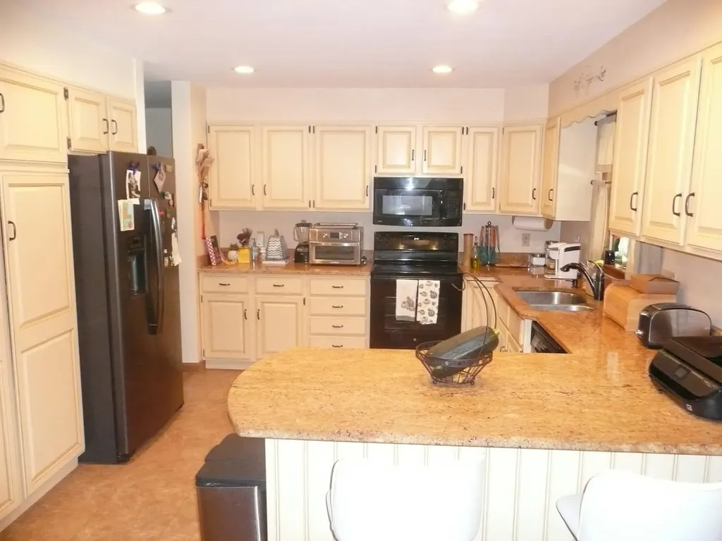 46 Grandview Acres Glenburn ME 04401