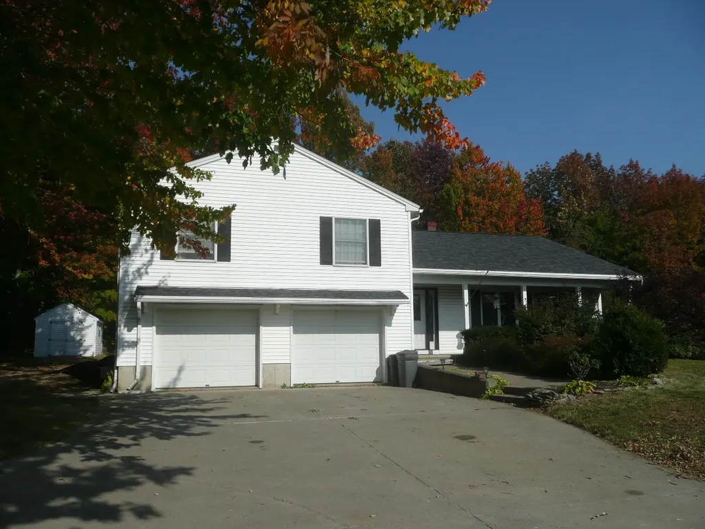 46 Grandview Acres Glenburn ME 04401