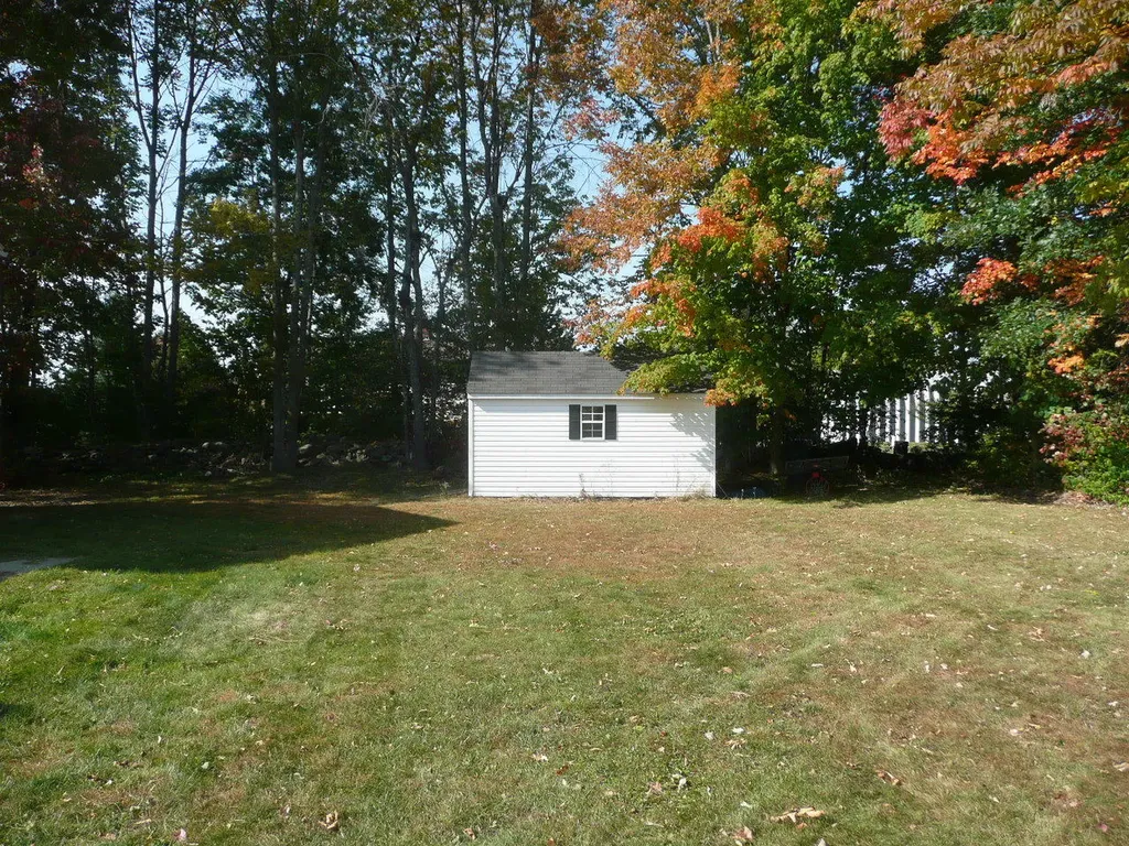 46 Grandview Acres Glenburn ME 04401