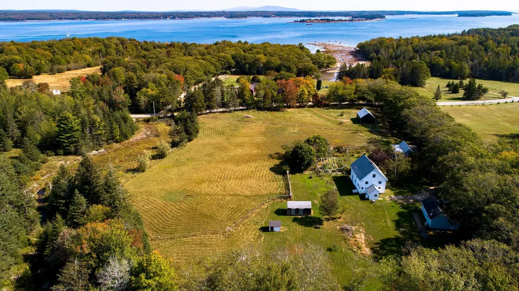 17 Woods Road Deer Isle ME 04627