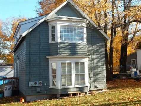 3 Cottage Drive Friendship ME 04547