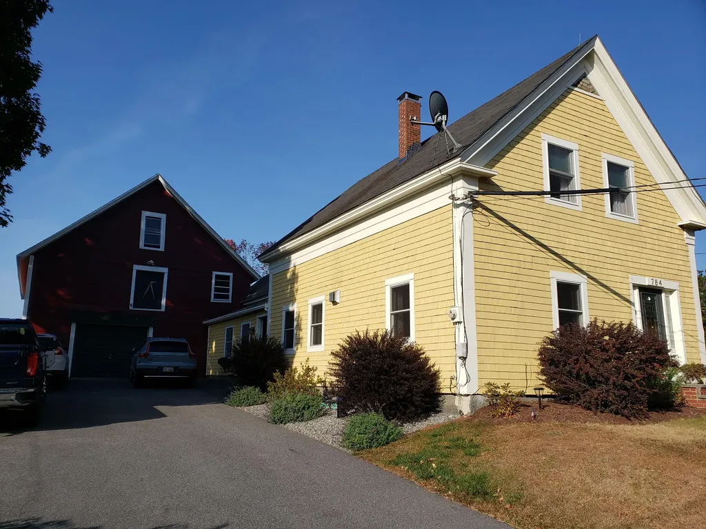 784 West Auburn Road Auburn ME 04210