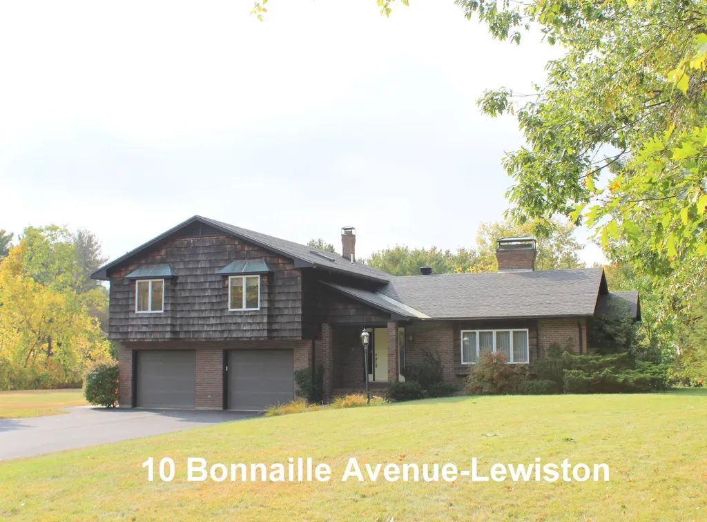 10 Bonnaille Avenue Lewiston ME 04240