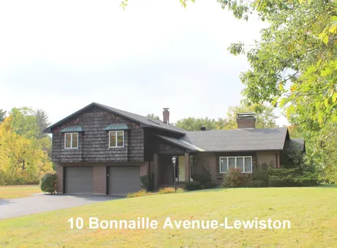 10 Bonnaille Avenue Lewiston ME 04240