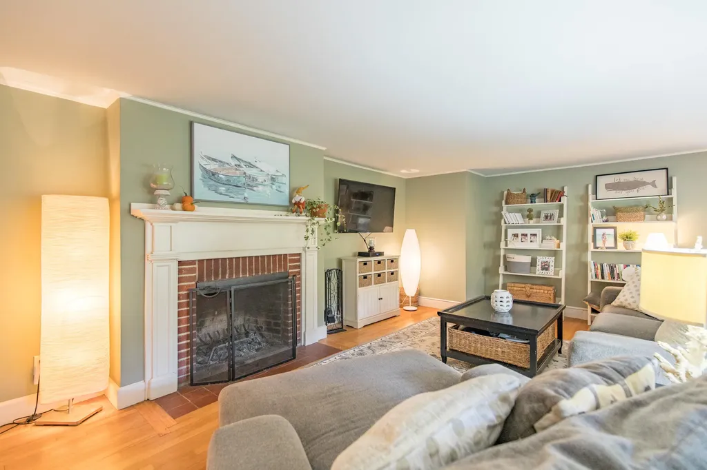 162 Brook Road Falmouth ME 04105