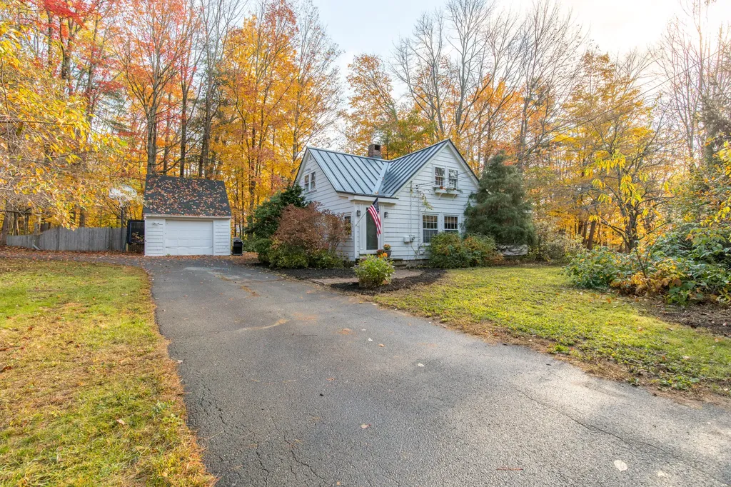 162 Brook Road Falmouth ME 04105
