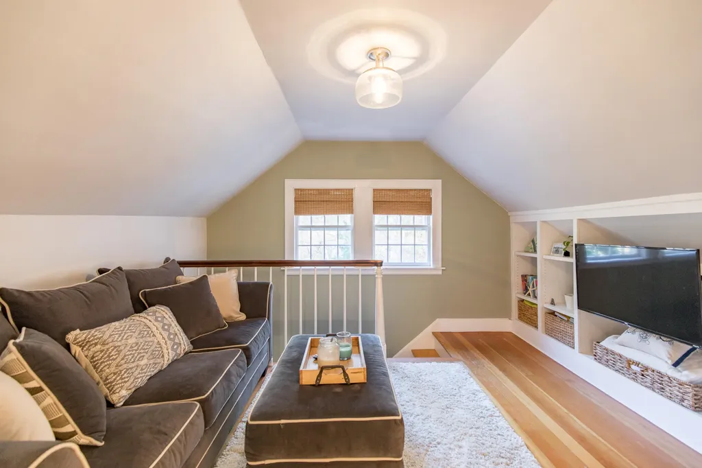 162 Brook Road Falmouth ME 04105